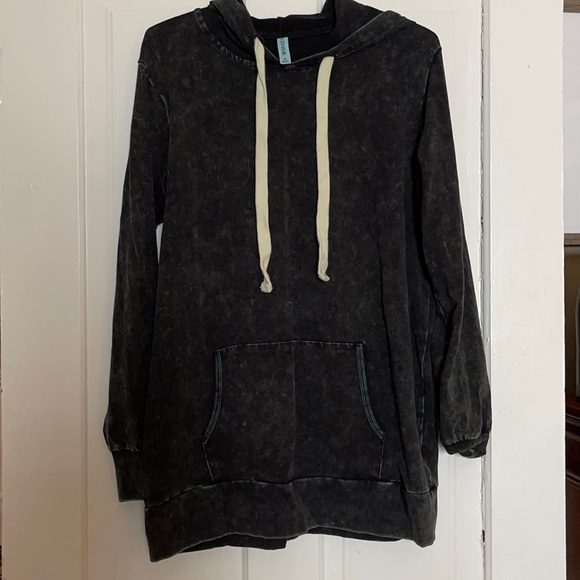 Oversized distressed hoodie - Picture 1 of 3